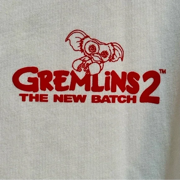 🔥NWT🔥 Uniqlo Warner Bros. Movie Gremlins Graphic Ringer Tee - Medium Blue/White - Picture 5 of 11